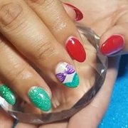 Little Mermaid themed nails with gel polish