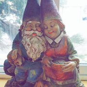 Loving Gnomes