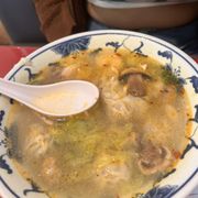 Small Wor Won Ton Soup! Plenty and had leftover.