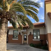 The entrance to the restaurant from the parking lot.
