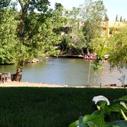 You can have a picnic on the water at Lakeview.