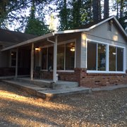 3 bedroom 1.5 bath home in Paradise.