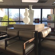 Dr Hadari office waiting room