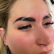 Brow lamination & tint