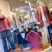 EILEEN FISHER window