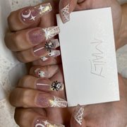 Mailey did such a beautiful job on my nails the shape is perfect and her designs are amazing highly recommend!