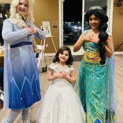 Elsa, Gianna and princess Jasmine