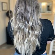 Natural balayage by Kristine Pinheiro