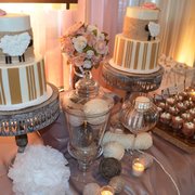 Beautiful sweets provided by Mim's Bakery... yumm!