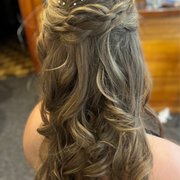 Hair by @hairandmakupbydanilynn