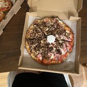 Ham+ mushroom with half white and half red sauce pizza