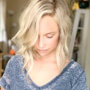 Icy blonde highlights with balayage day ends! By Kristine Pinheiro