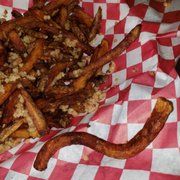 Horrible burned garlic fries with raw garlic!
