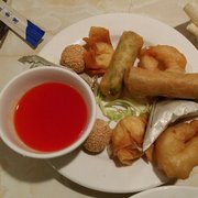 Sampler appetizer $6.99. Low price but VERY greasy, best to avoid!