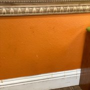 The walls are disgusting!