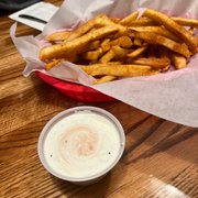 Seasoned skinny fries crispy...yum!