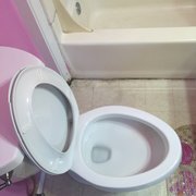 No toilet bowl ring ! Amazing work!