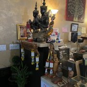 Good fortune status adorn the cash wrap area~