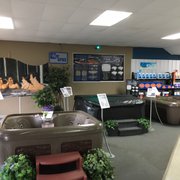We sell, deliver, and service hot tubs! Come check out Dreammaker Spas or check the out online at http://www.dreammakerspas.com
