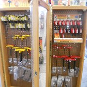 We have allens in all kinds of sizes, sets and configurations.  We carry a number of brands, but mainly we have Bondhus.