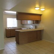 Kitchen/Living Room, perfect for barstools!