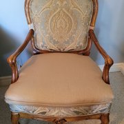 I love these chairs! The angled turns around the arms are on both the cushions and the decks.