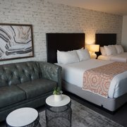 2 Queen Suite
