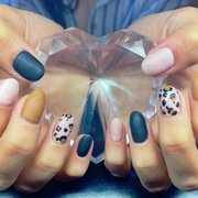 Leopard print gel polish manicure