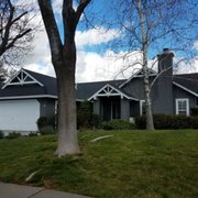 Beautiful home near my house. I love the dark charcoal and extra white