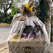 Gift baskets, so many cute options! I love sending these baskets to friends and family from to share local tastes from my hometown!