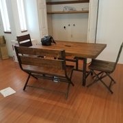 2/4 chairs worked ... 2 were defective