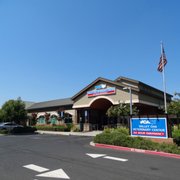 Welcome to VCA Valley Oak Veterinary Center!