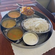 Lamb Vindaloo-Thali dinner