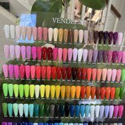 New gel polishes for spring 2023
