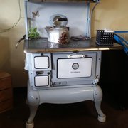Can you imagine cooking on the beautiful relic? #chico