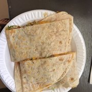 Chicken quesadilla supreme !
