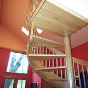 choosing paint colors for staircase and entry