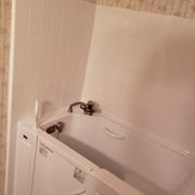 Walk in tub
