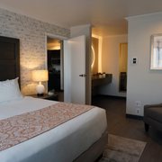 Oxford Premium Suite