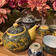 Nice Japanese tea pot set. Small and cutie. Excellent!