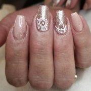 Such detail in the doilies, very elegant! Book her!!
