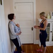 Talking about how baby and sling change center of gravity, and how to use the body to optimize energy use.
